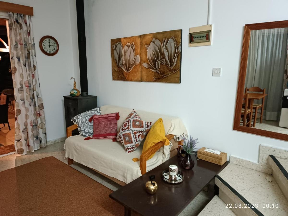 Ferienhaus_Familykrausz Перволия Екстериор снимка