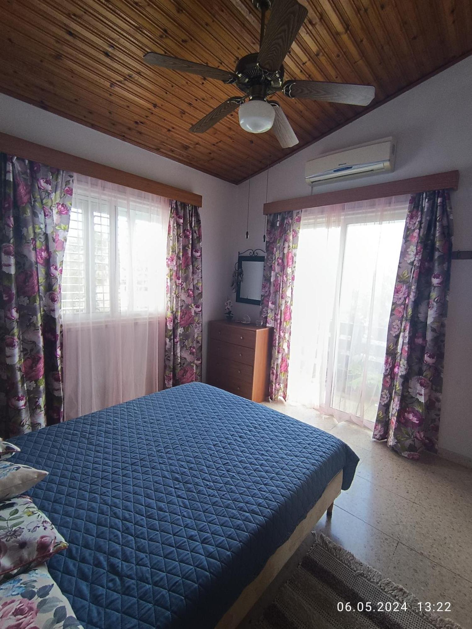 Ferienhaus_Familykrausz Перволия Екстериор снимка